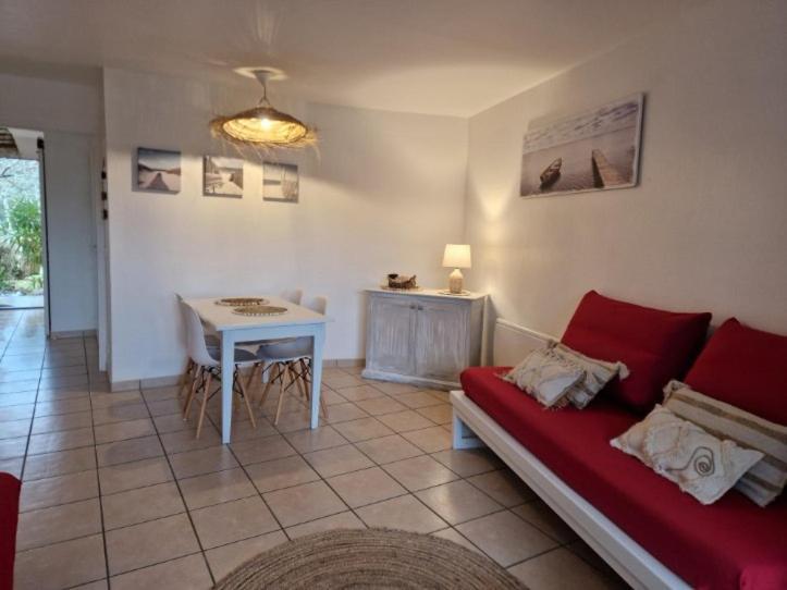 Appartements Au Coeur Du Golf, Proche Du Lac Et Velodyssee Biscarrosse Exterior photo